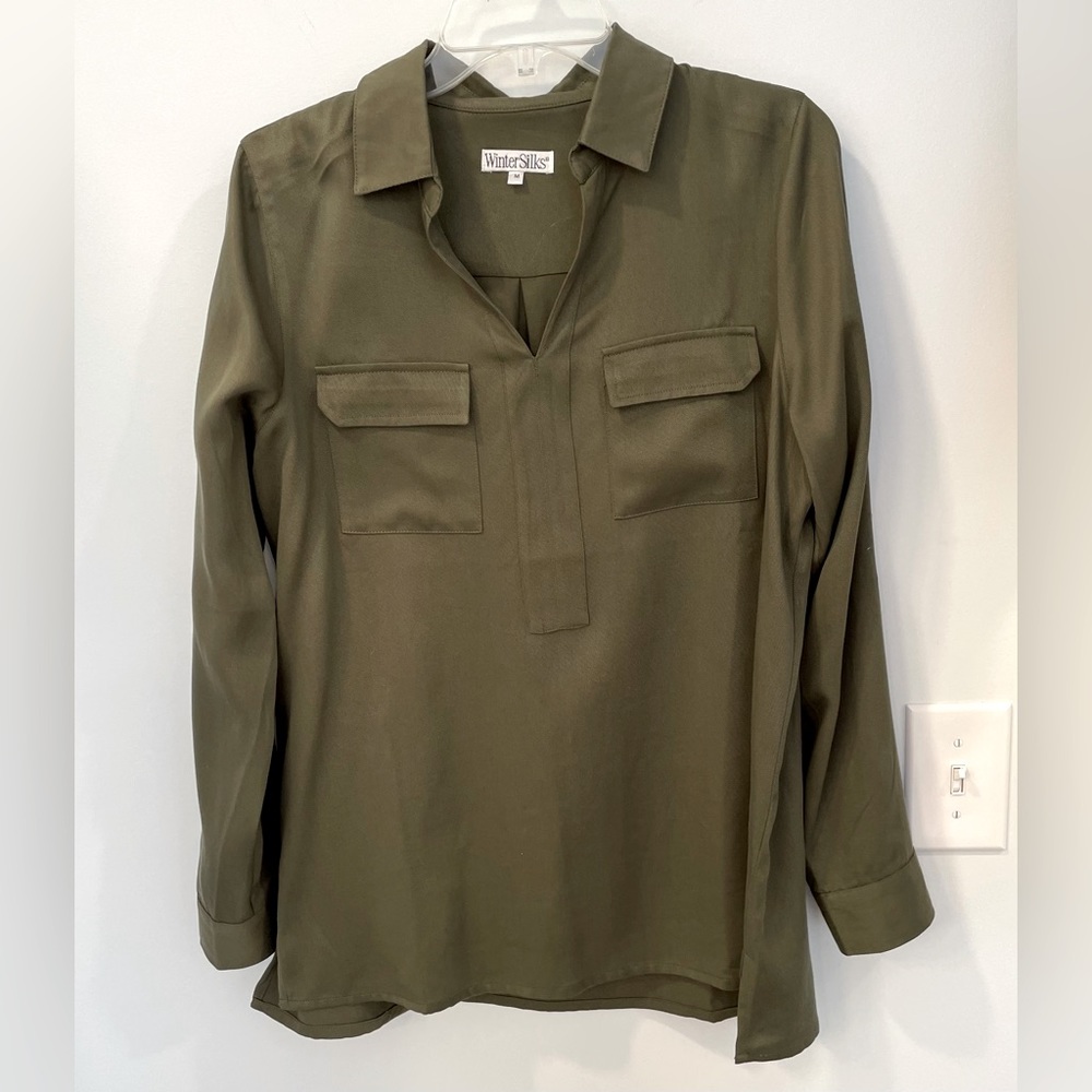 NWOT WinterSilks Popover Top, Size M